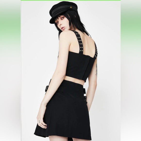 The RAGGED PRIEST Restrain Buckle Mini Skirt Double Grommet - Picture 5 of 9